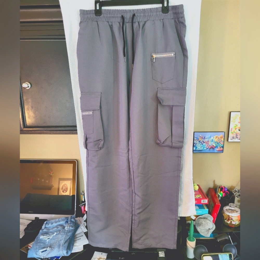 Manfinity cargo pants. Size XL